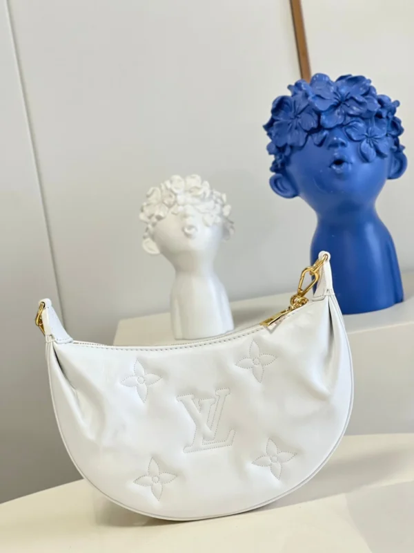 00823a7e-4f35a280c530.webp Louis Vuitton Over The Moon 27Cm White, Designer Handbags, Womens Purse, luxury bags