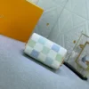 02663ed0-d4aa-46ce-9d50-aa48d771250e-5a81b6cbabf5.webp Louis Vuitton Speedy Bandoulire Damier Canvas Pistachio 20Cm N40515, Designer Handbags, Womens Purse, luxury bags