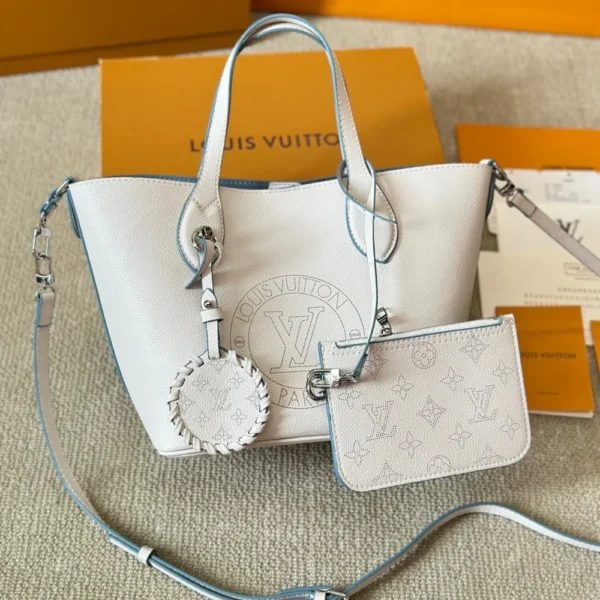 152-1-35199b727fa3.webp Louis Vuitton Blossom Mahina Bag With Lv Circle Motif White 23Cm, Designer Handbags, Womens Purse, luxury bags