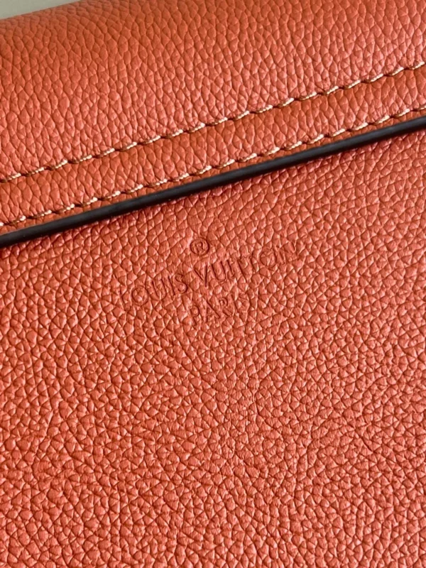 Louis Vuitton Lockme Tender 19Cm Chataigne Brown, Designer Handbags, Womens Purse, luxury bags