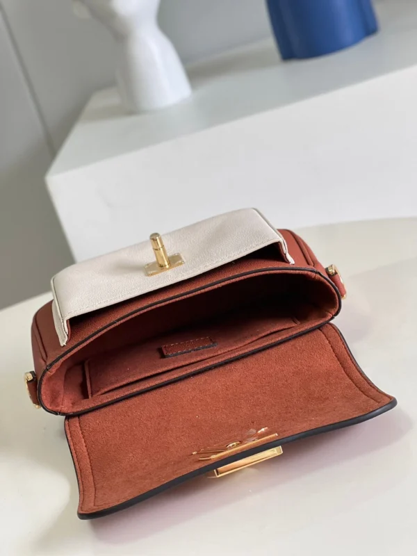 Louis Vuitton Lockme Tender 19Cm Chataigne Brown, Designer Handbags, Womens Purse, luxury bags