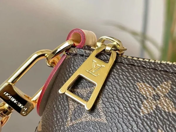 29f2980b-79e46f737122.webp Louis Vuitton Bo Tie Mm 31Cm, Designer Handbags, Womens Purse, luxury bags