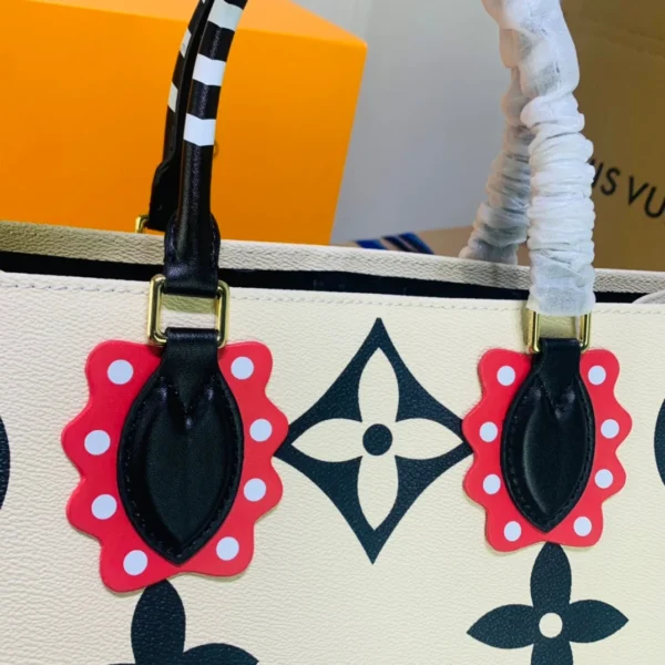 2ad05e04-0d6f346ec725.webp Louis Vuitton LV Crafty Onthego GM M45372 41cm, Designer Handbags, Womens Purse, luxury bags
