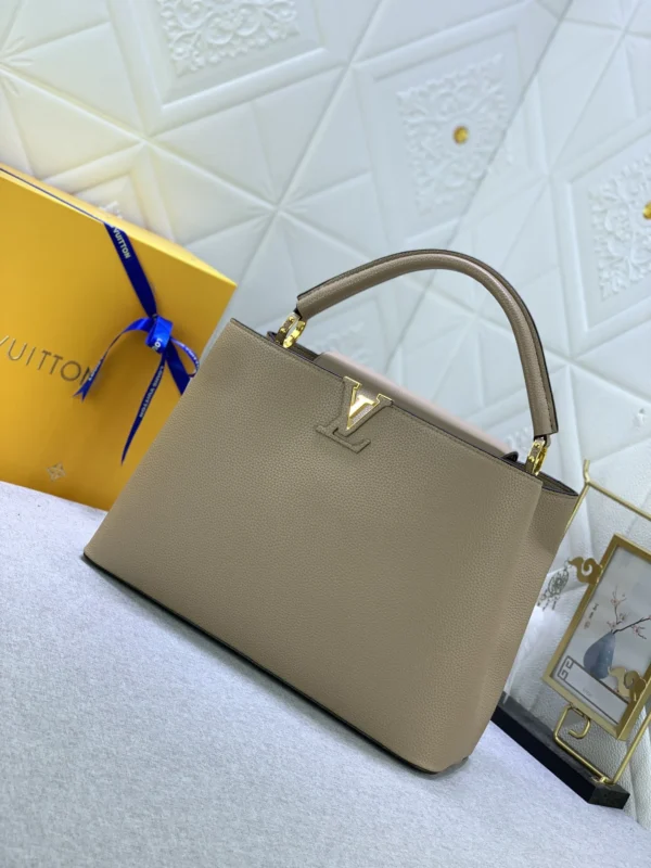 Louis Vuitton Capucines Mm Grey 31Cm M42253, Designer Handbags, Womens Purse, luxury bags