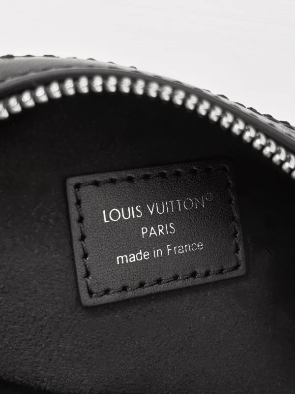 2cf948e8-faee467d9a58.webp Louis Vuitton Pochette Vibe- Wallets and Small Leather Goods M14544 25cm/ 9.8in, Designer Handbags, Womens Purse, luxury bags