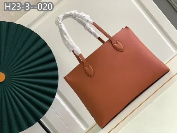 3-8-5c2fc57ccfba.webp Louis Vuitton Lockme Shopper Brown 42Cm M58927, Designer Handbags, Womens Purse, luxury bags