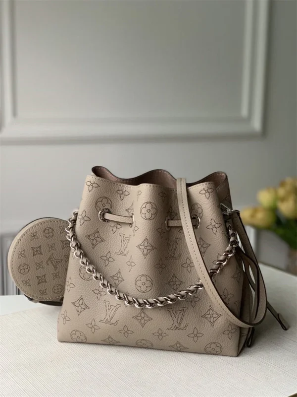 32ec7d71-f7144d53924b.webp Louis Vuitton Bella 22Cm Grey, Designer Handbags, Womens Purse, luxury bags
