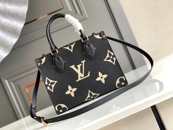 5f1007eaf04e7b3acc16abc555744a80-b7c9b2f0a527.webp Louis Vuitton Sac Main On The Go Pm Noir Beige M45659 25cm, Designer Handbags, Womens Purse, luxury bags