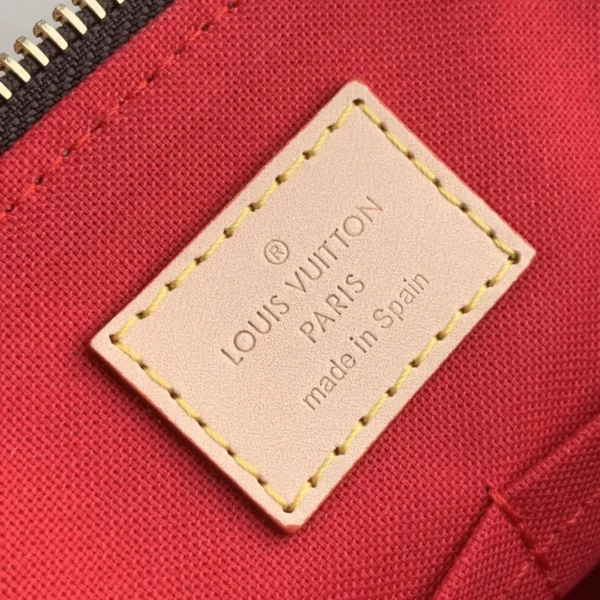 7_d59b9b69-7a37-46cd-9f69-555ab44c4305-9138e2415052.webp Louis Vuitton Petit Palais Tote 29Cm, Designer Handbags, Womens Purse, luxury bags