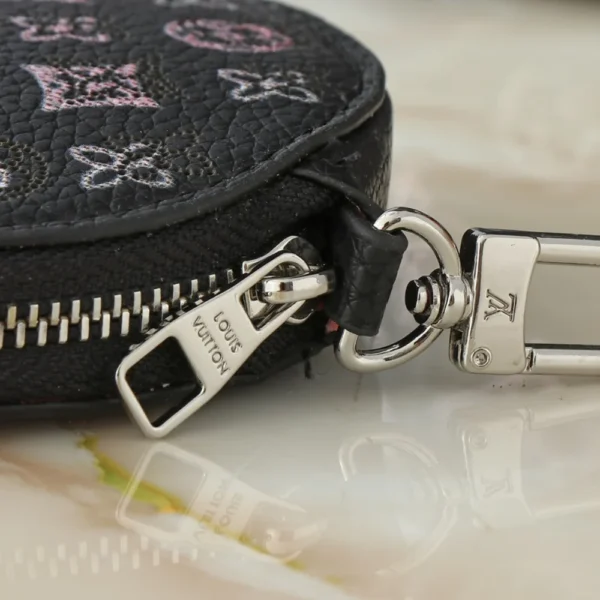 Louis Vuitton Bella Black /Amp Pink 22Cm, Designer Handbags, Womens Purse, luxury bags