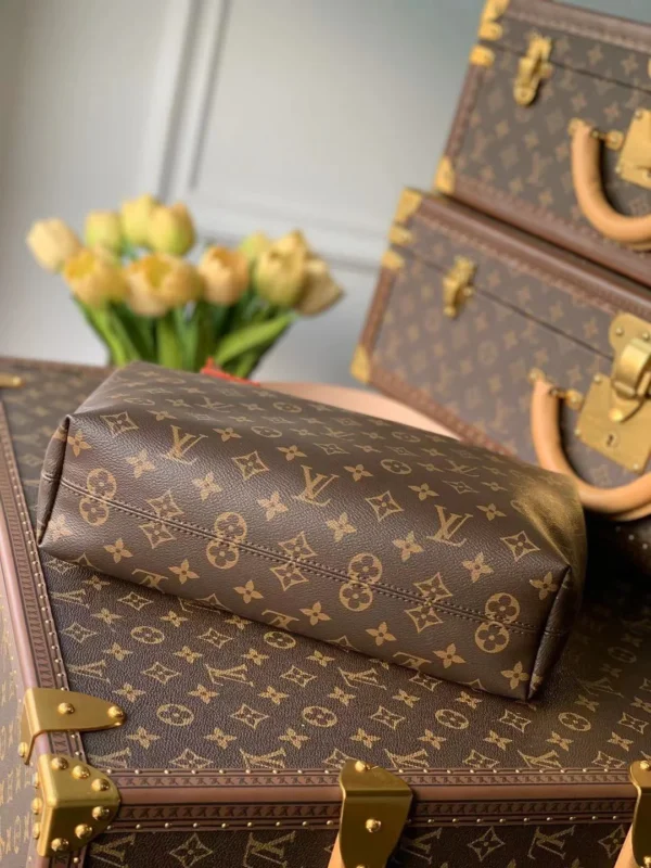 8_36d7535b-3b9e-4cf2-963d-b383b50da653-6940bf30e3a6.webp Louis Vuitton Graceful Mm 41Cm, Designer Handbags, Womens Purse, luxury bags