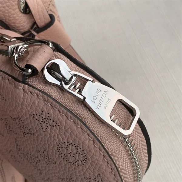 8bb22a29-ec8e27b1c377.webp Louis Vuitton Bella 22Cm Magnolia Pink, Designer Handbags, Womens Purse, luxury bags
