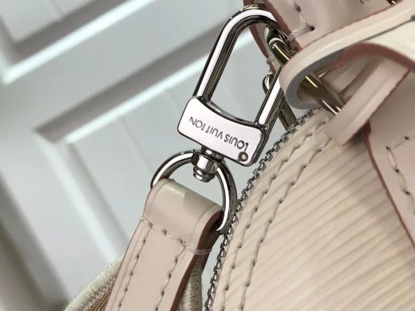 9a9d9685-ec065a5984c2.webp Louis Vuitton Alma Bb 23Cm, Designer Handbags, Womens Purse, luxury bags