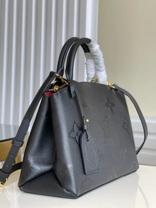 9e1444ff-bba97b902c24.webp Louis Vuitton Petit Palais 29Cm Noir, Designer Handbags, Womens Purse, luxury bags