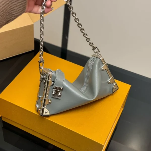 CNBB1-1-1-2-1378c450668e.webp Louis Vuitton Slim Trunk Bag Calfskin Gris Trianon 23Cm M12596, Designer Handbags, Womens Purse, luxury bags