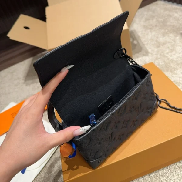 GCSS3-55-1-69c4d41dfaa2.webp Louis Vuitton Steamer Wearable Wallet Monogram Taurillon Black 17Cm M81746, Designer Handbags, Womens Purse, luxury bags