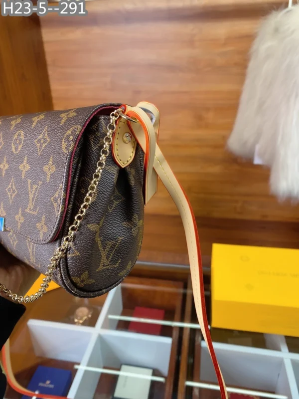 LBL07-19-ea556fa56bb9.webp Louis Vuitton Favorite Mm Chain Shoulder Bag 24Cm, Designer Handbags, Womens Purse, luxury bags