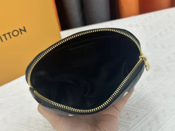 LV1-16-68ff525dde4e.webp Louis Vuitton Cosmetic Pouch Pm Black 17Cm M59086, Designer Handbags, Womens Purse, luxury bags