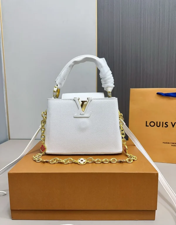 LV11-2-d979c55c265b.webp Louis Vuitton Capucines Mini White 21Cm M23718, Designer Handbags, Womens Purse, luxury bags