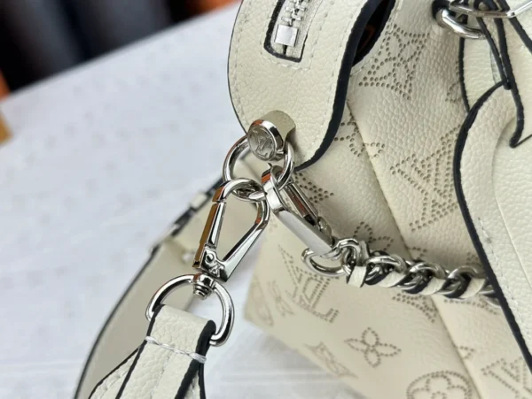 Louis Vuitton Hand It All Pm Creme 29Cm M24114, Designer Handbags, Womens Purse, luxury bags