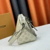 Louis Vuitton Hand It All Pm Creme 29Cm M24114, Designer Handbags, Womens Purse, luxury bags