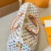 LV3-5-e67afc89fb0d.webp Louis Vuitton Keepall Bandouli Re Vanilla 40Cm M25233, Designer Handbags, Womens Purse, luxury bags