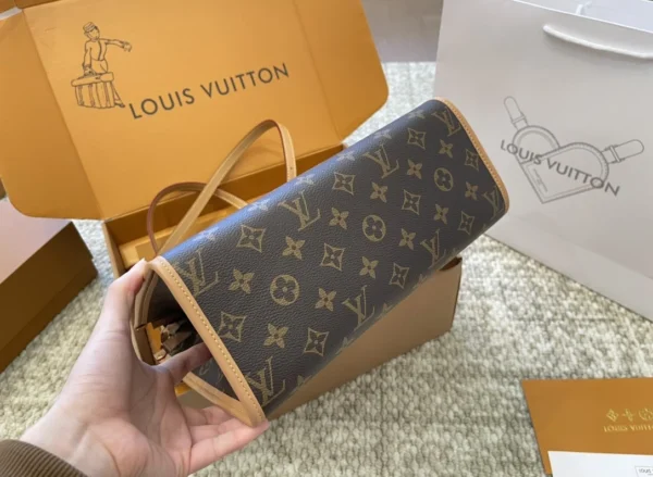 Louis Vuitton Popincourt Hart Tote Handbag Monogram Canvas 28Cm M40007, Designer Handbags, Womens Purse, luxury bags