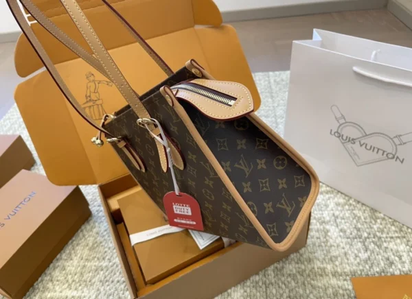 Louis Vuitton Popincourt Hart Tote Handbag Monogram Canvas 28Cm M40007, Designer Handbags, Womens Purse, luxury bags