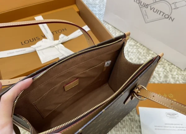Louis Vuitton Popincourt Hart Tote Handbag Monogram Canvas 28Cm M40007, Designer Handbags, Womens Purse, luxury bags