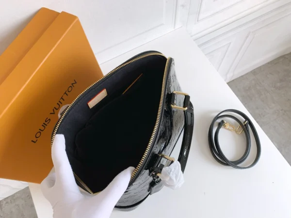 Louis Vuitton Alma Bb Monogram Vernis Leather Black 25Cm, Designer Handbags, Womens Purse, luxury bags
