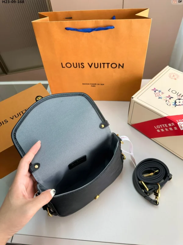 LVB011123-de3e831ab62f.webp Louis Vuitton Saumur Bb Bag Black 20Cm M23469, Designer Handbags, Womens Purse, luxury bags