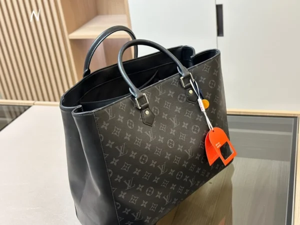 Louis Vuitton Monogram Eclipse Grand Sac Tote Black 33Cm, Designer Handbags, Womens Purse, luxury bags