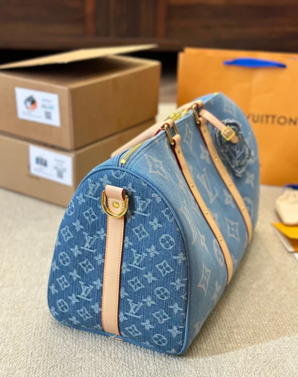 LVB4-4-25d99f3865ad.webp Louis Vuitton Keepall Bandouli Re Denim Blue 40Cm M24315, Designer Handbags, Womens Purse, luxury bags