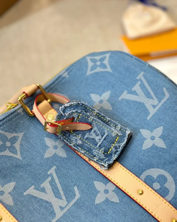 LVB5-5-6b731b195f83.webp Louis Vuitton Keepall Bandouli Re Denim Blue 40Cm M24315, Designer Handbags, Womens Purse, luxury bags