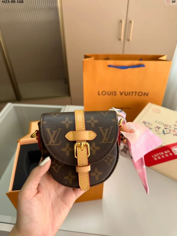 Louis Vuitton Chantilly Micro Bag Brown 12Cm M46643, Designer Handbags, Womens Purse, luxury bags