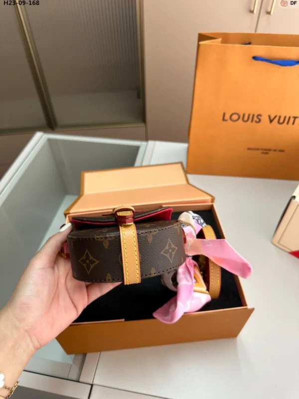 Louis Vuitton Chantilly Micro Bag Brown 12Cm M46643, Designer Handbags, Womens Purse, luxury bags
