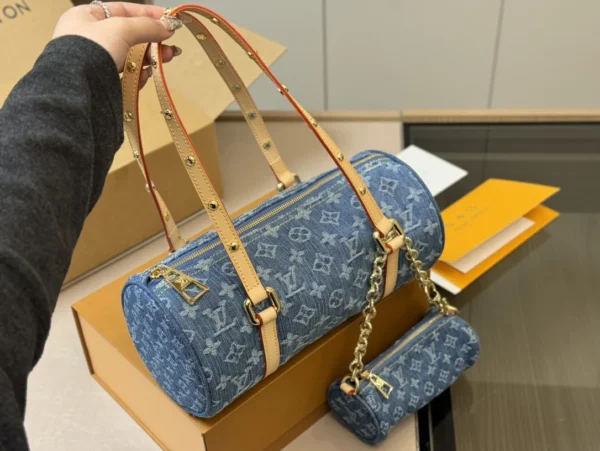LVB9-2-54812c1cdcb1.webp Louis Vuitton Hills Pochette Denim Blue 27Cm M82949, Designer Handbags, Womens Purse, luxury bags