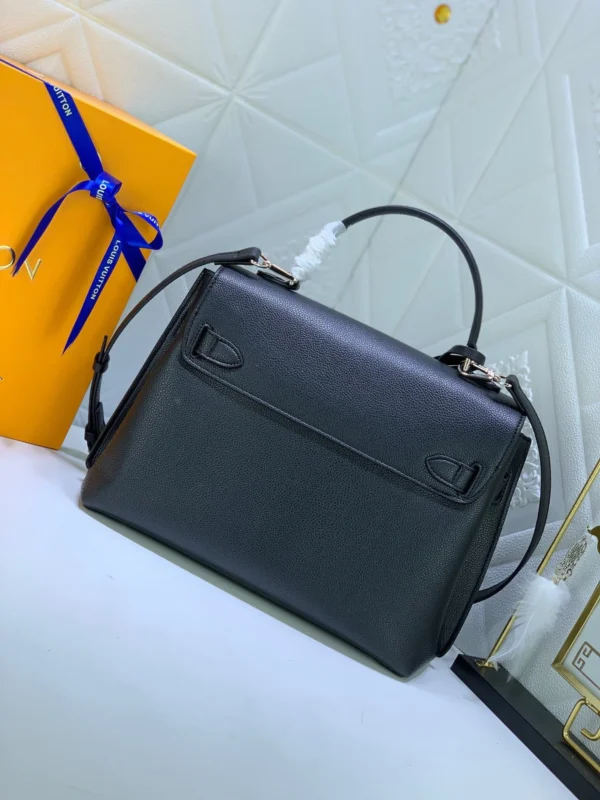 LVBAGS-9-103-a32e0a1475fa.webp Louis Vuitton Lockme Ever Black 46Cm M51395, Designer Handbags, Womens Purse, luxury bags