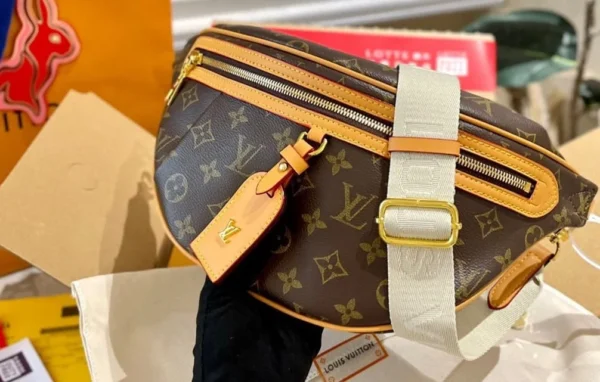 Louis Vuitton High Rise Monogram 38Cm M46784, Designer Handbags, Womens Purse, luxury bags
