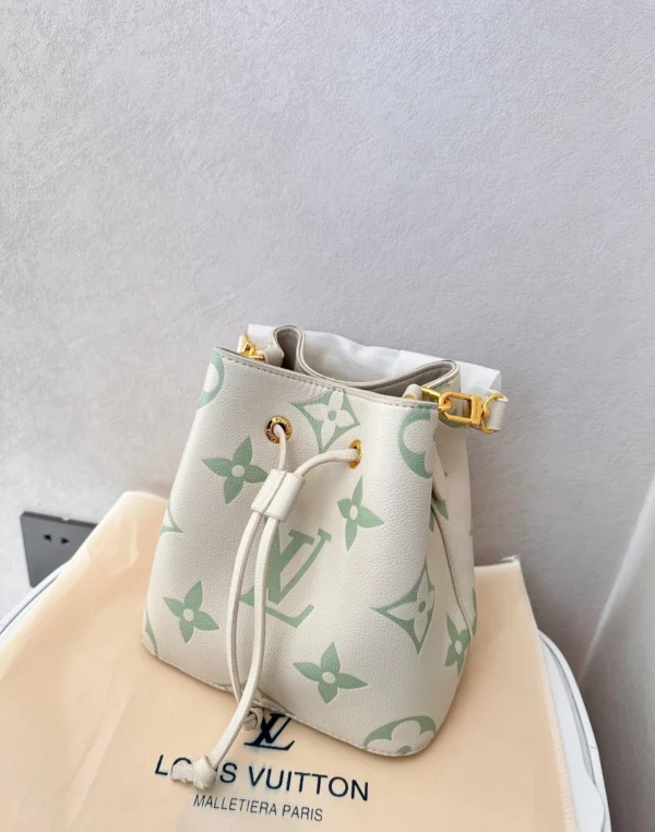 LVBB1-20-279529277954.webp Louis Vuitton Neonoe Bb Milky Way Green 20Cm M24048, Designer Handbags, Womens Purse, luxury bags