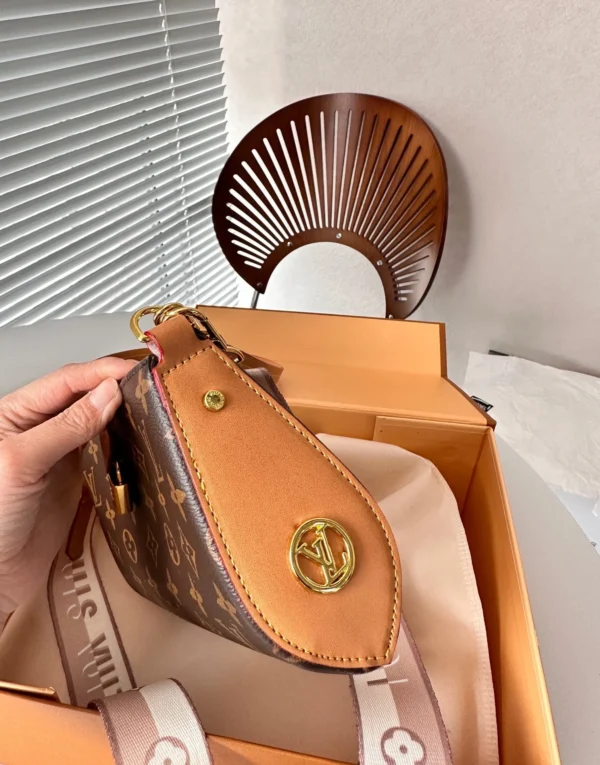 LVBB14-cb6224e891b2.webp Louis Vuitton Pochette Tirette Monogram Canvas 23Cm M47123, Designer Handbags, Womens Purse, luxury bags