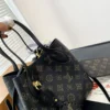 LVBB3-10-f65362c1e2ac.webp Louis Vuitton Blossom Pm Black 20Cm M23393, Designer Handbags, Womens Purse, luxury bags