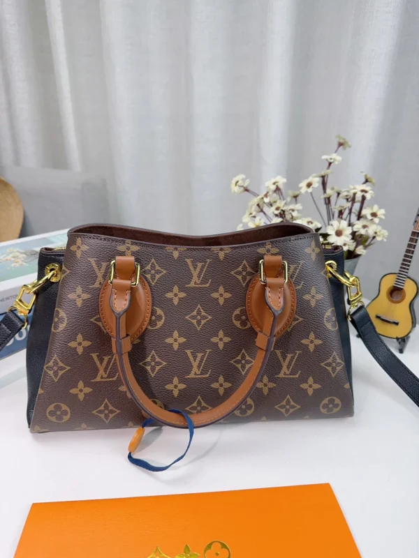 LVBBC2-1-d145c6fbb678.webp Louis Vuitton Vend Me Mm Tote Bag Brown 30Cm M46508, Designer Handbags, Womens Purse, luxury bags