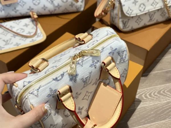 LVBMB3-7c50d92e95e0.webp Louis Vuitton Speedy Bandoulire 20 Multicolor Beige 20Cm M24709, Designer Handbags, Womens Purse, luxury bags