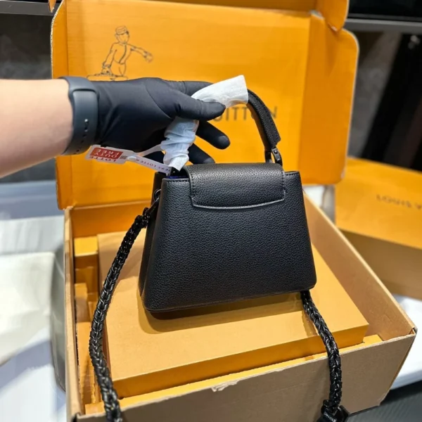 LVEB1-1ebb876160e5.webp Louis Vuitton Capucines East West Mini Optic Black 19Cm M23955, Designer Handbags, Womens Purse, luxury bags