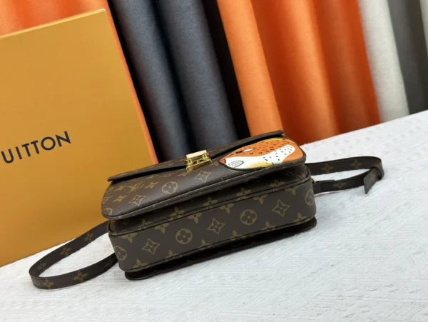 LVPB5-a211bb7b6182.webp Louis Vuitton Pochette M Tis Monogram Coated Canvas 25Cm M47203, Designer Handbags, Womens Purse, luxury bags