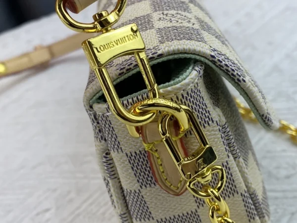 LVYWOCBDE06-1058bfa75023.webp Louis Vuitton Ivy Wallet On Chain Bag Damier Ebene Beige 23cm/9in, Designer Handbags, Womens Purse, luxury bags