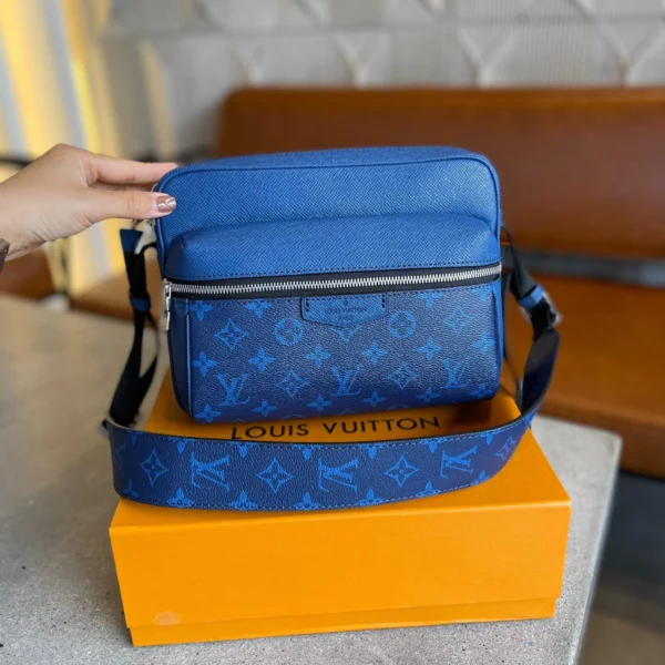 Louis Vuitton Outdoor Messenger Navy Blue 25Cm M30242, Designer Handbags, Womens Purse, luxury bags