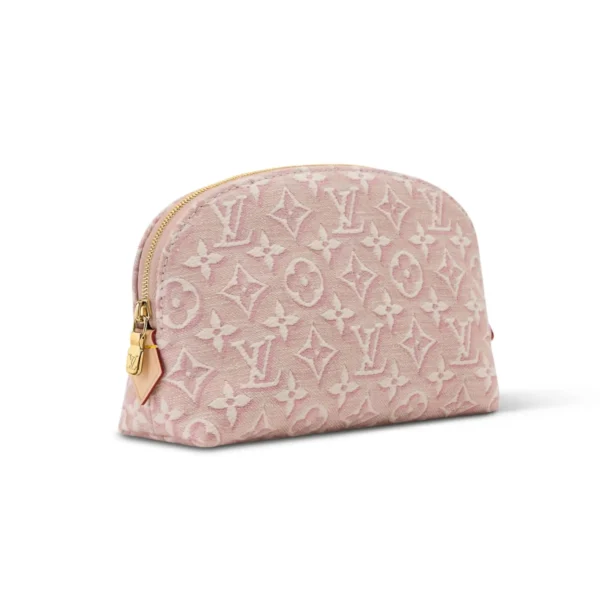 SUPERCLONE-2026-06-29T171633.459-33f4d4edc7bf.webp Louis Vuitton Pochette Cosmétique PM Bag Rose Ruby Pink 19cm M2A419