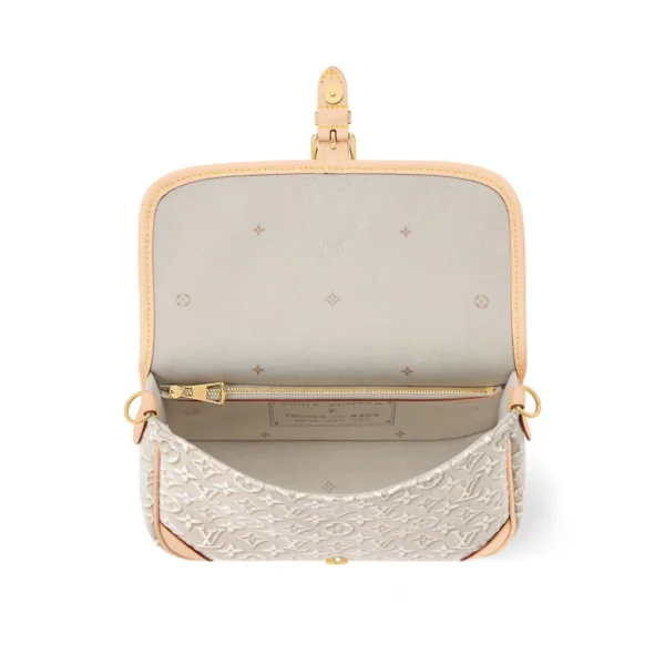 Louis Vuitton Diane PM Monogram Emblème Peuplier Motif 24cm M29795